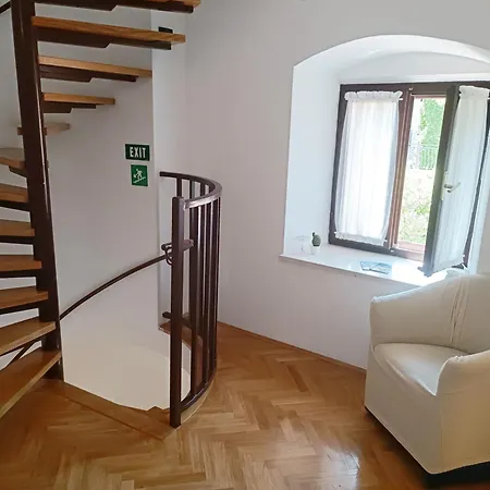 F&a Apartment *