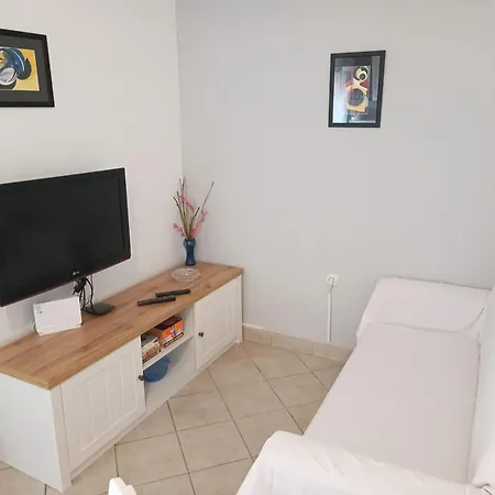 F&a Apartment Split