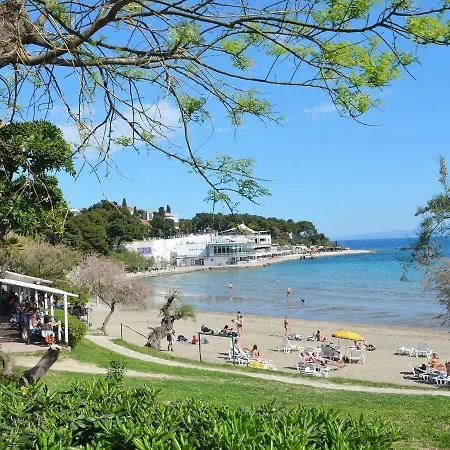 شقة F&a سبليت